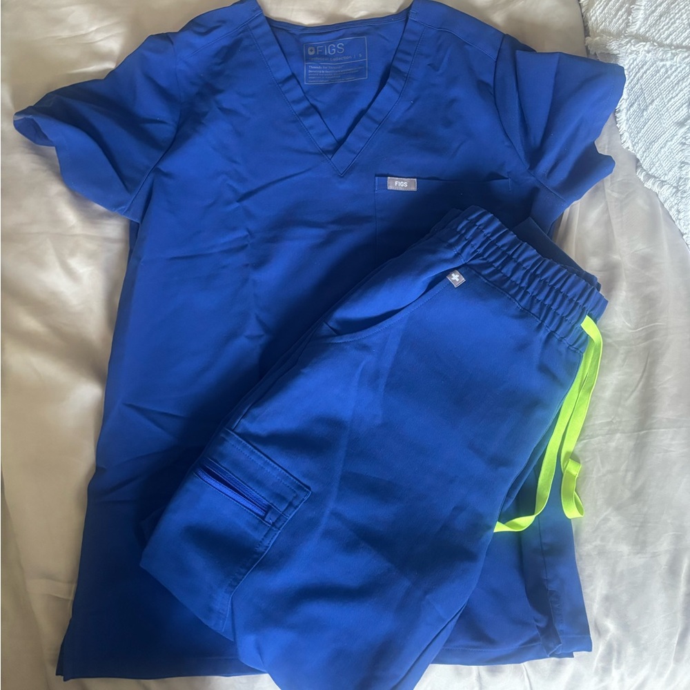 Figs Electric Blue scrub Set